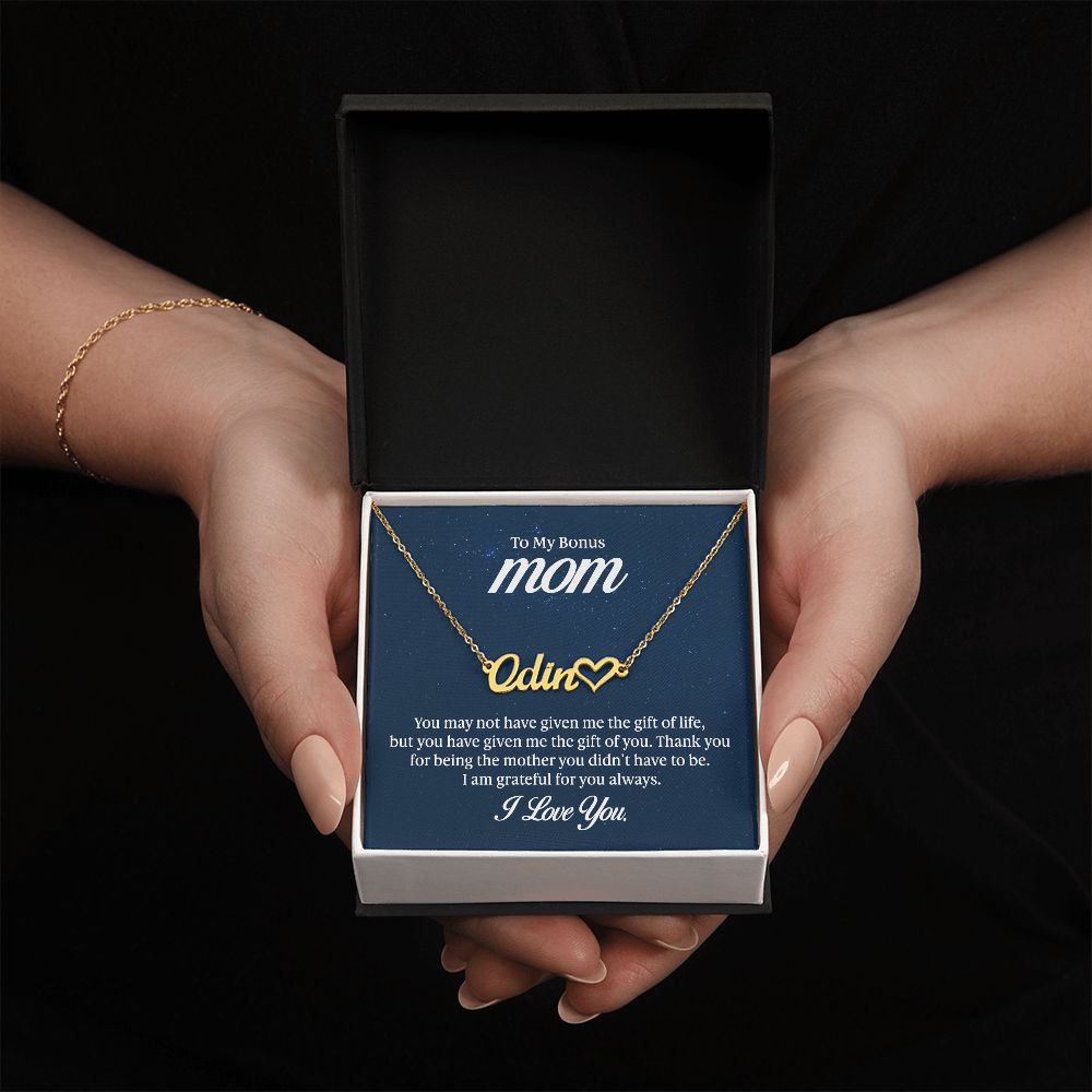 Custom Mom's name necklace